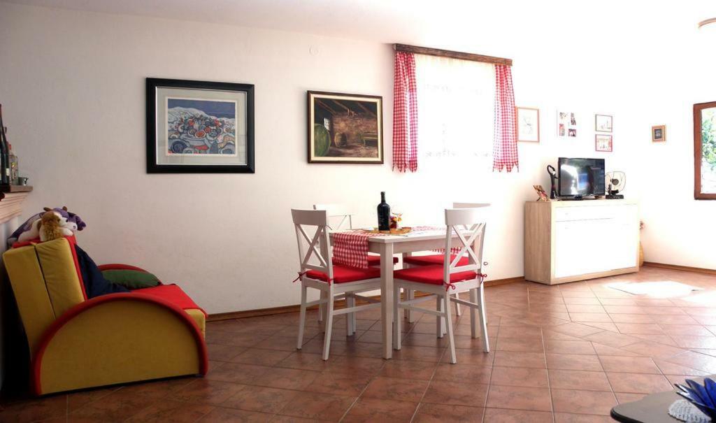 Apartmani Volga Petrčane Exterior foto