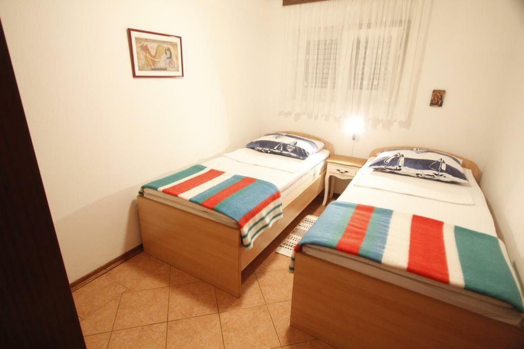 Apartmani Volga Petrčane Exterior foto